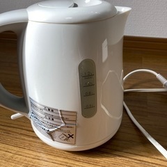 電気ケトルの画像