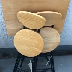 折りたたみテーブル　& 椅子2脚