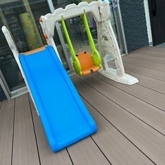 室内用大型遊具 ブランコ、滑り台、サッカーゴール、バスケットゴールの画像