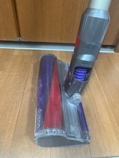 ダイソンV8の掃除機　
