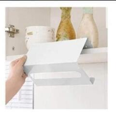 ペーパータオルホルダー　　ルボナリエ 日本製 ペーパータオル ホルダー 壁掛け キッチンペーパー 収納 ティシュペーパー ティッシュ 壁掛け ハンガー キャビネット 吊り下げ ラック 台所 (ホワイト)

の画像