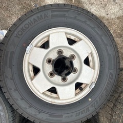 マツダボンゴに‼︎バリ溝　185/70/14 LT HIACEハ...
