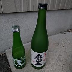 カラの酒瓶 