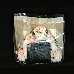 板柄おにぎり包装袋　２００枚／フィルム梱包　６円／枚の画像