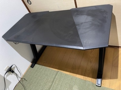 ゲーミングデスク