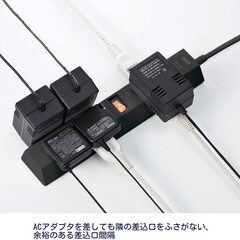 【美品】サンワサプライ 電源タップ 9個口・2P・2m ACアダプタ対応レイアウト 一括集中スイッチ付き(6口対応) 配線しやすいスイングプラグ 元値2,750円の画像