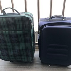 機内持ち込み小型スーツケース　2つ