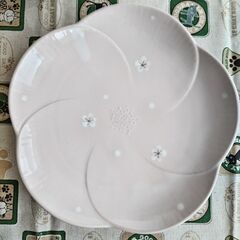 萬宝窯　醤油さし＆お皿３種セット（梅の花型）　お値下げしました❢❢の画像