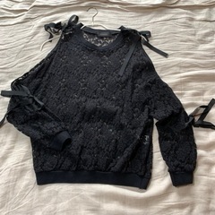 STORETS⭐︎インスタ映え⭐︎肩空きフラワーレースカットソー