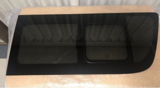 ハイエース バン 6型新車外し スライドガラス プライバシーガラス ウィンドウ 右側 令和5年2月納車　ハイエースガラス