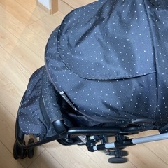 グレコ　対面式ベビーカーの画像