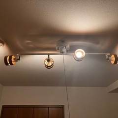 照明器具　シーリングライト4灯の画像
