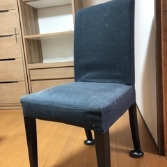 伸縮テーブル　IKEA 椅子付きの画像
