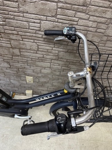 新生活応援SALE  東京23区配達無料　新基準 ブリヂストン ＨＹＤＥＥ-B 8.9Ah リチウム 電動自転車 中古　BS 171