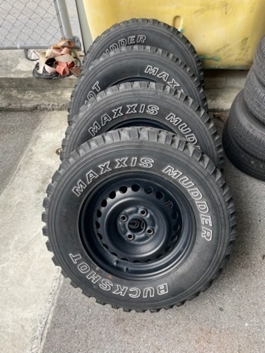再投稿。　タイヤ４本　14インチ　PCD100-4穴