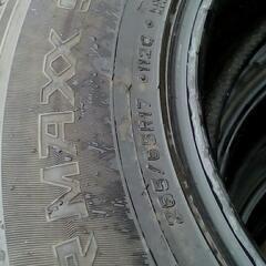 ダンロップ冬タイヤ、265/65/17タイヤのみ、の画像