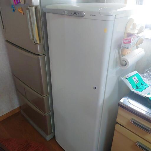 三菱電気冷凍庫　MF-U14-F