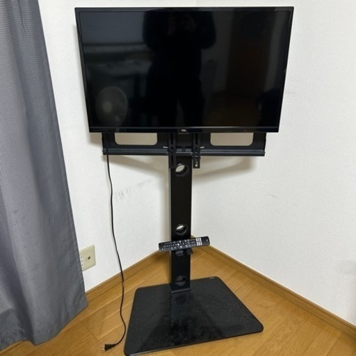 2020年製　液晶テレビ　テレビ台付き