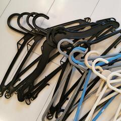 ハンガーたくさんの画像