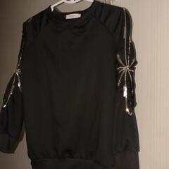 スパンコール付きTシャツ
