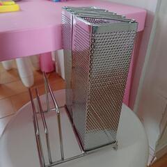 ニトリ まな板、包丁スタンド 美品の画像