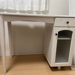 【美品】ニトリ　リズバレー　デスク