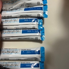 未開封 はぐくみ大缶 おまけ付き 粉ミルクの画像