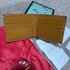 新品級！！極美品✨ GUCCI ミッキーマウス 二つ折り財布 GUCCI ミッキーマウス 財布 二つ折り