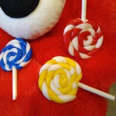 ハンドメイド　ふわふわ　樹脂粘土　クッキー　キャンディ　バケットハットの画像