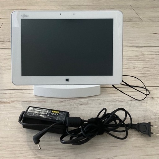 Arrows Tab Q584 10.1インチ Windows10 クレードル付き