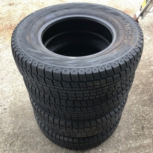 訳あり！ハイエース用 スタッドレスタイヤ 195/80R15 ハンコック パンク修理跡あり