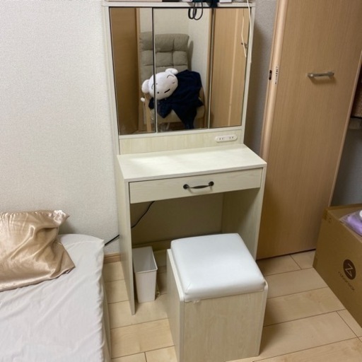 ドレッサー　化粧台