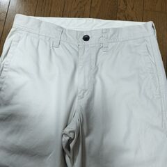 古着　ユニクロ　白デニム・チノパン　2本セットの画像