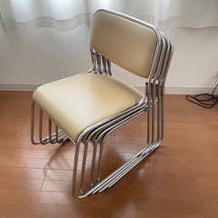 椅子 13脚 ベージュ　スタッキングチェア　ミーティングチェア