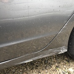 車の板金塗装、沢山あります。安くでやって下さる方