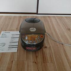 【無料☆】炊飯器（ZOJIRUSHI  IH炊飯ジャー  NP-...