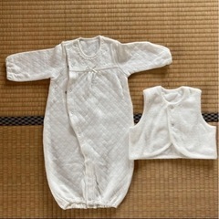 6500円　赤ちゃんの城　ベスト　　ベビー　ロンパース　秋　冬　...