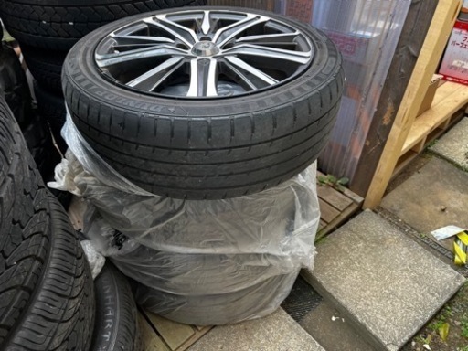 アルミホイール225/45R18