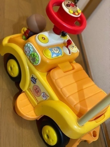 アンパンマンの車