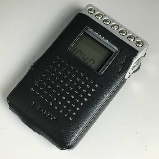 UNY3/50 SONY ソニー ICF-R353 ポケットラジオ FM/AM ラジオ シルバー 音響機器 オーディオ 通電・動作確認済 ※イヤホン劣化