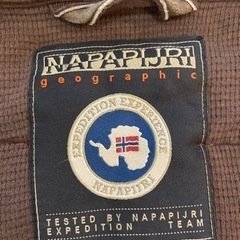 【最終値下げセール】NAPAPIJRI ナパピリ　パーカー　メンズ　アウターの画像