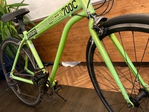 【前後タイヤ・チューブ新品！】2×7速　700×28c クロスバイク　ライムグリーン