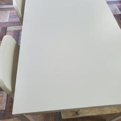 IKEAダイニングテーブル