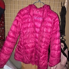 UNIQLO ピンク　ライトダウン