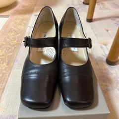 カルツェリアホソノ幅狭パンプス23センチ美品