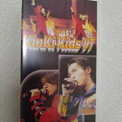 キンキキッズ　ビデオテープ　２本