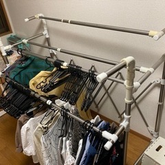 ハンガーラック　巨大