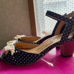 ドット柄 サンダルの画像