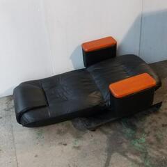 ☆レザー回転座椅子　ブラック　肘置き☆の画像