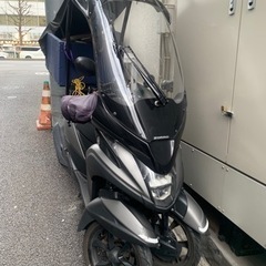ヤマハ　トリシティ　SEC1J 125cc現行型 左転倒したバイク